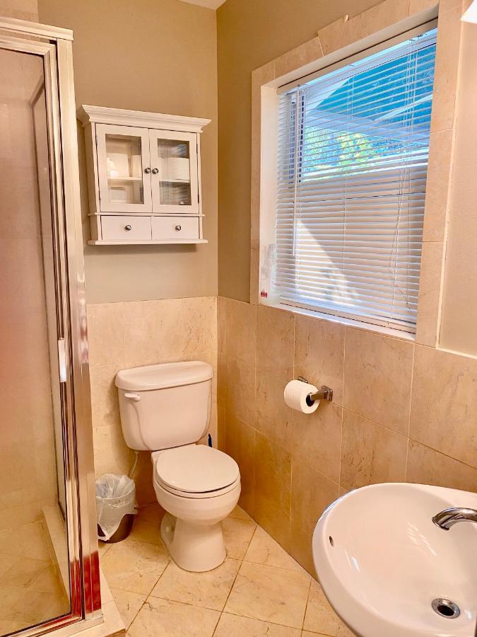 Villa Olivia Guest Rooms Hollywood Exterior foto